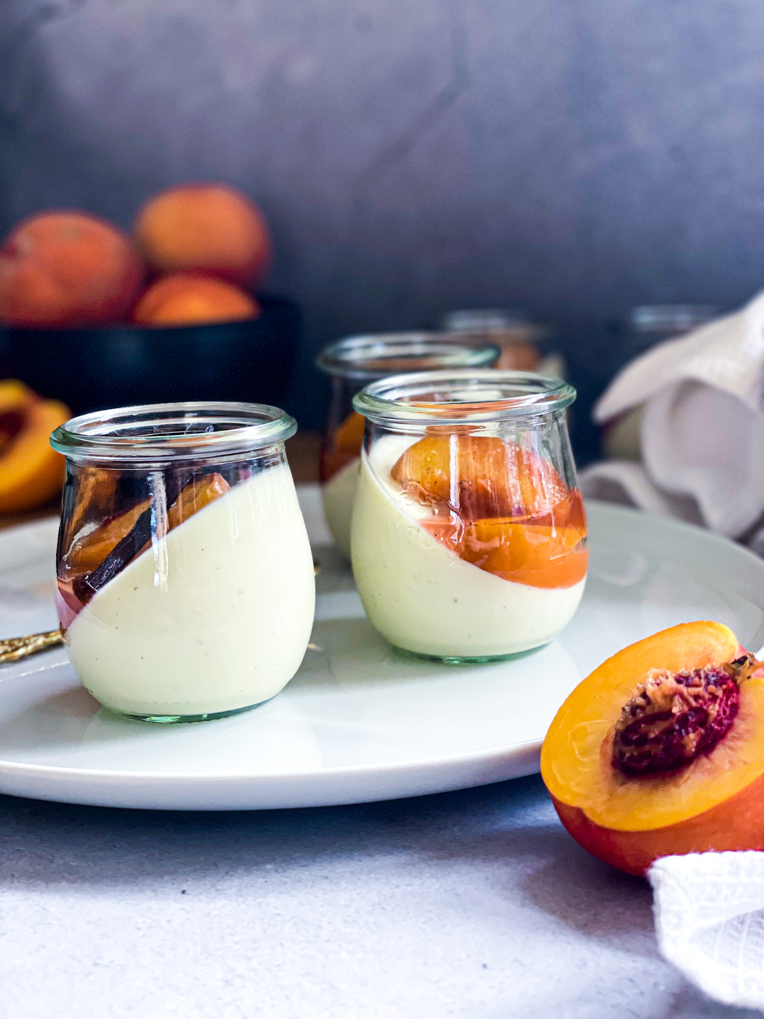 Panna Cotta mit Pfirsichen